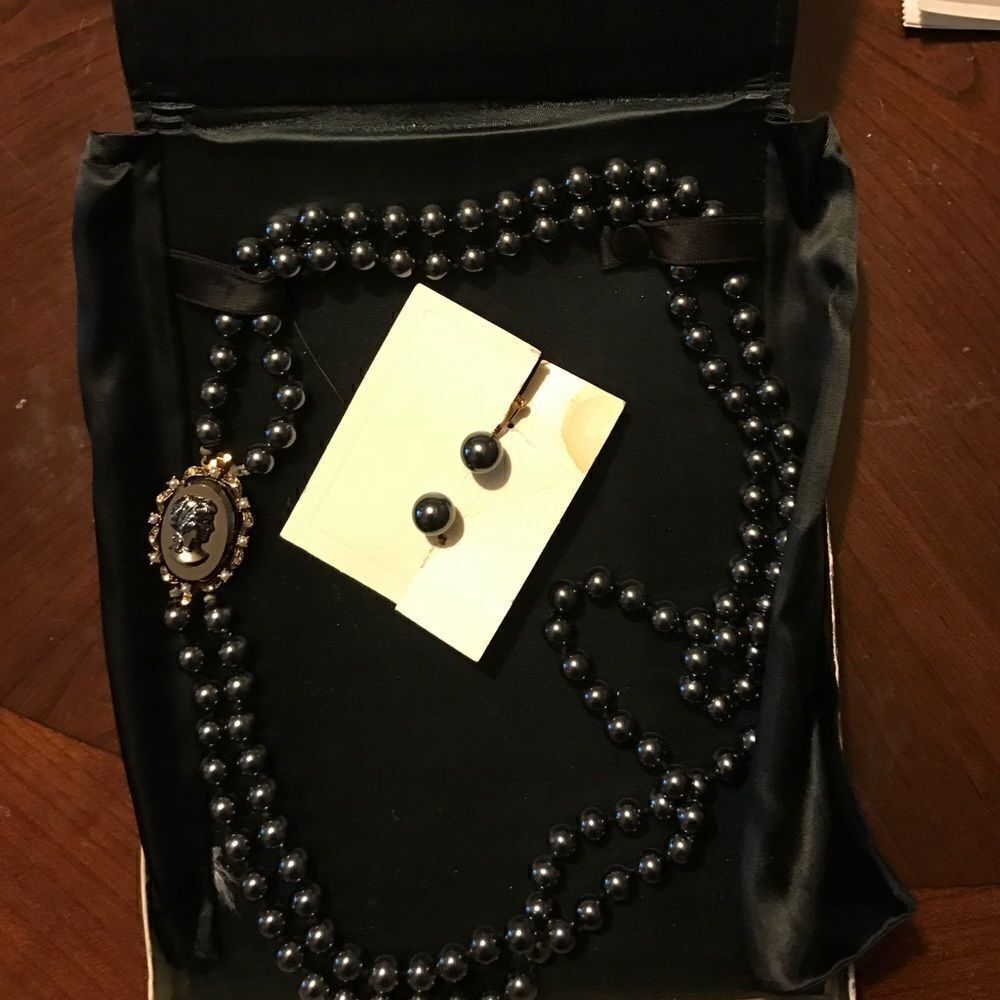 Vintage Tahitian glass pearls 
